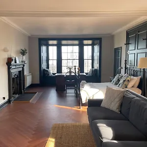 High St Flat Edinburgh